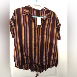 Beautiful Shirt/ blouse. New with tag. Smoke free house. Large